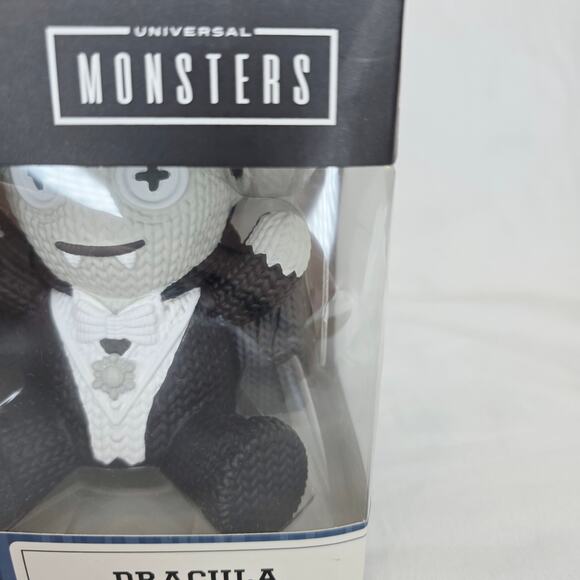 Handmade By Robots Universal Monster Dracula  # 239  Vinyl  Figure New in Box - Picture 3 of 8